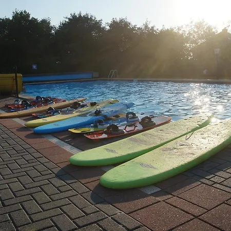 Allyoucansurf Chalet بيتين