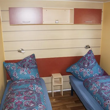 Allyoucansurf Chalet * بيتين